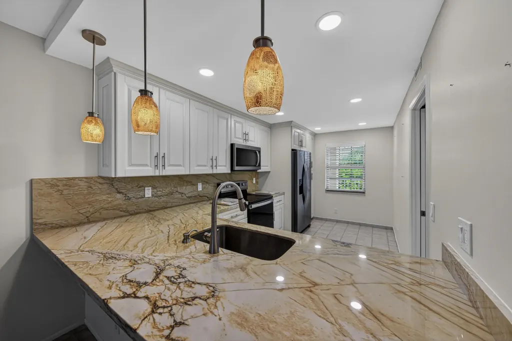 3503 Oaks Way Pompano Beach FL 33069