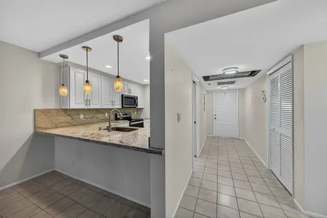 3503 Oaks Way Pompano Beach FL 33069
