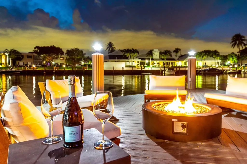 6541 NE 20th Avenue Fort Lauderdale FL 33308