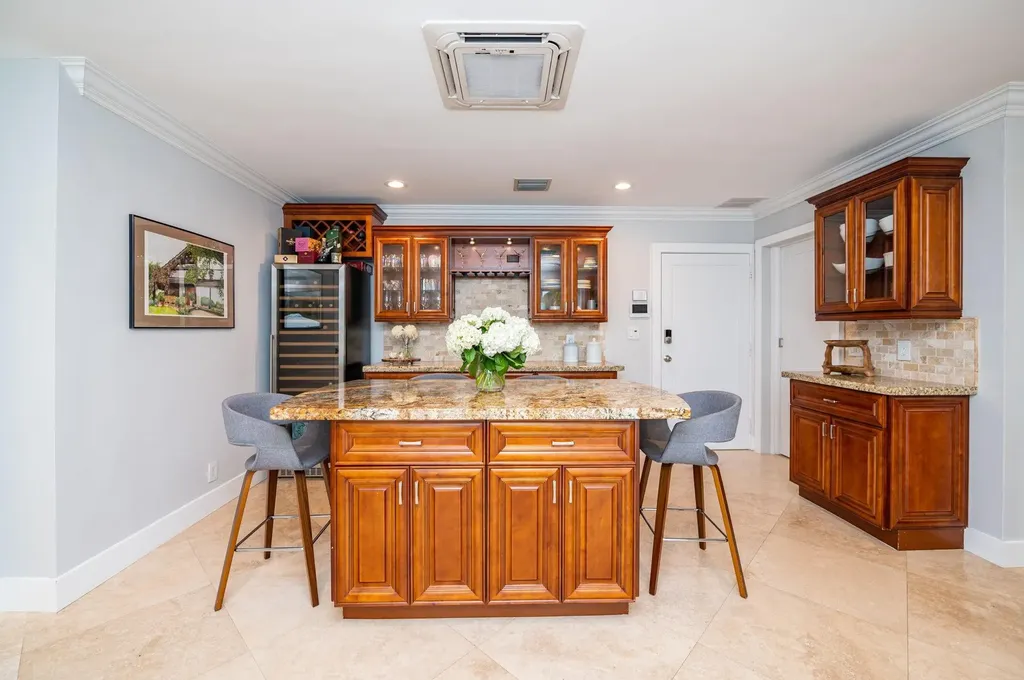 6541 NE 20th Avenue Fort Lauderdale FL 33308
