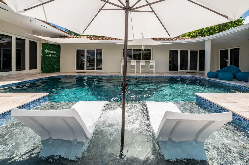 6541 NE 20th Avenue Fort Lauderdale FL 33308