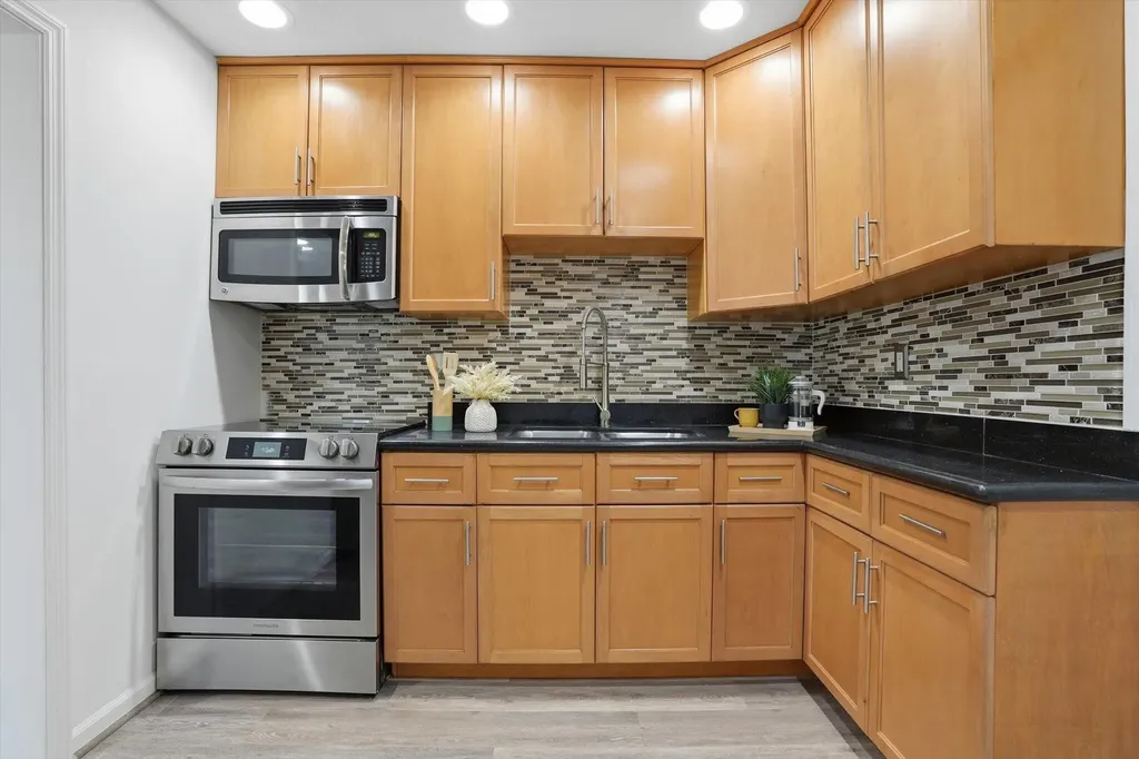 460 NW 136th Street North Miami FL 33168