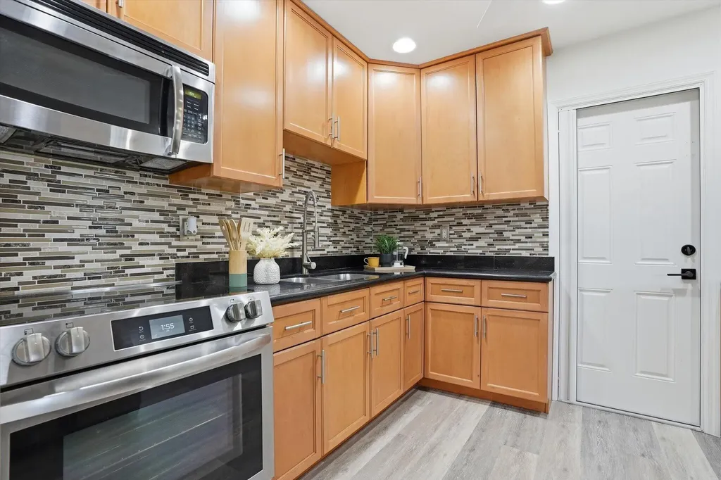 460 NW 136th Street North Miami FL 33168