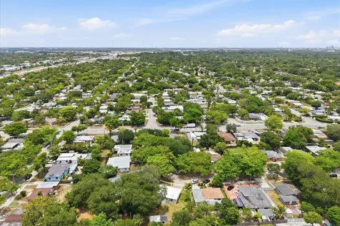 460 NW 136th Street North Miami FL 33168