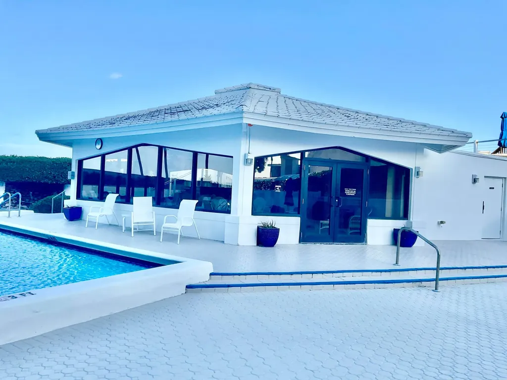 3589 S Ocean Boulevard South Palm Beach FL 33480