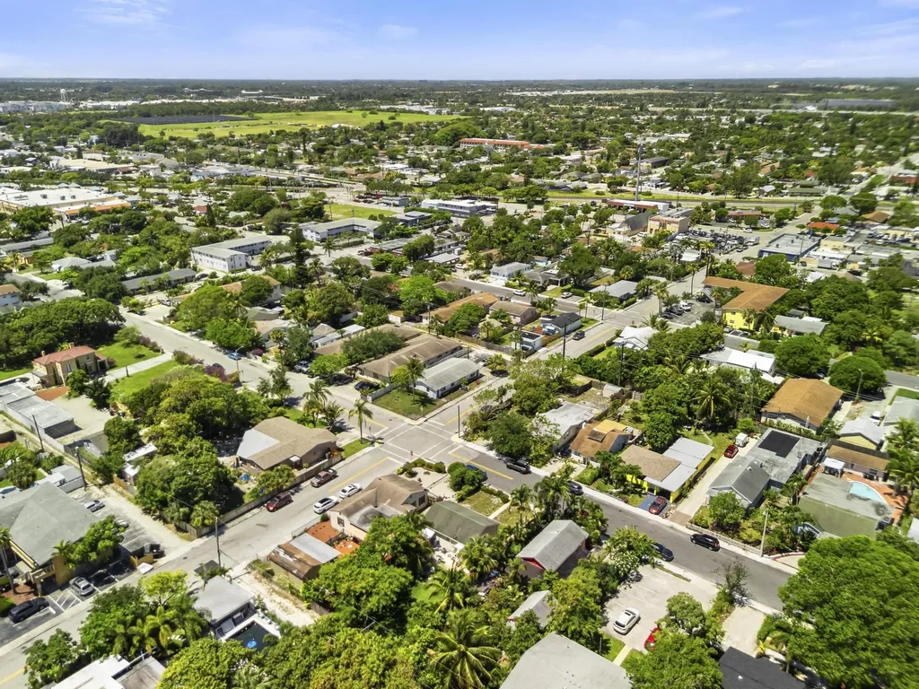 926 S L Street Lake Worth Beach FL 33460