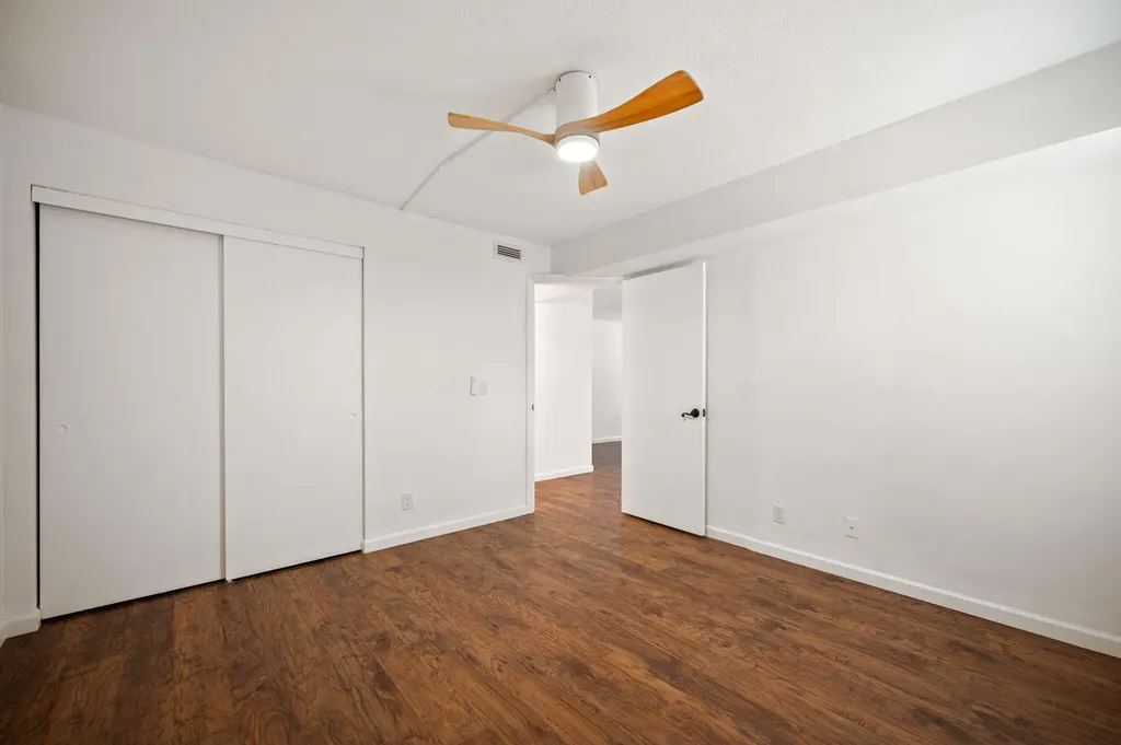 5701 Camino Del Sol Boca Raton FL 33433
