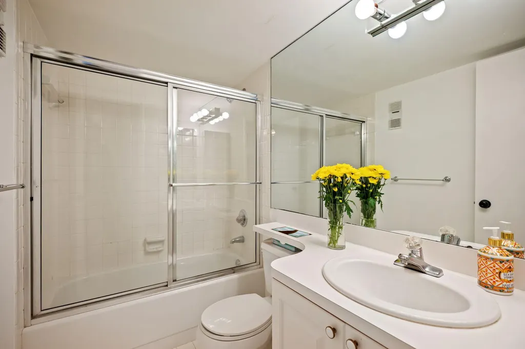 5701 Camino Del Sol Boca Raton FL 33433