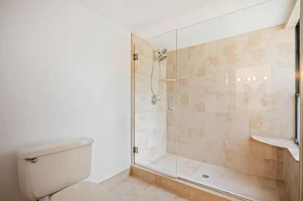 5701 Camino Del Sol Boca Raton FL 33433