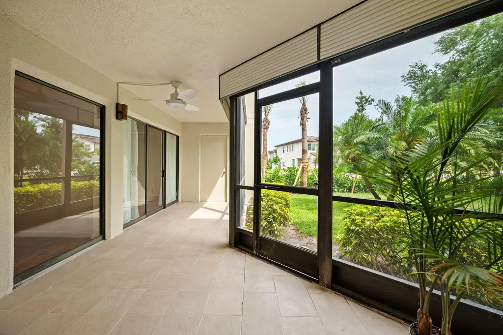 5701 Camino Del Sol Boca Raton FL 33433