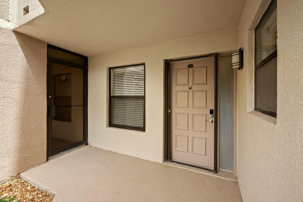 5701 Camino Del Sol Boca Raton FL 33433