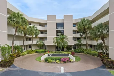 5701 Camino Del Sol Boca Raton FL 33433