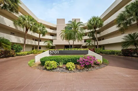 5701 Camino Del Sol Boca Raton FL 33433