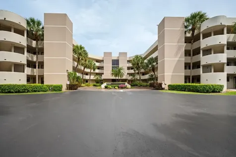5701 Camino Del Sol Boca Raton FL 33433
