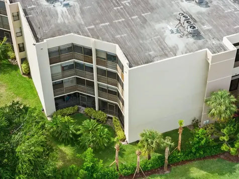 5701 Camino Del Sol Boca Raton FL 33433