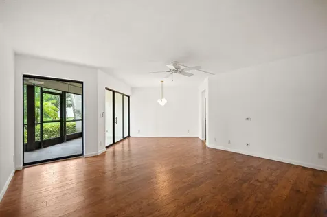 5701 Camino Del Sol Boca Raton FL 33433
