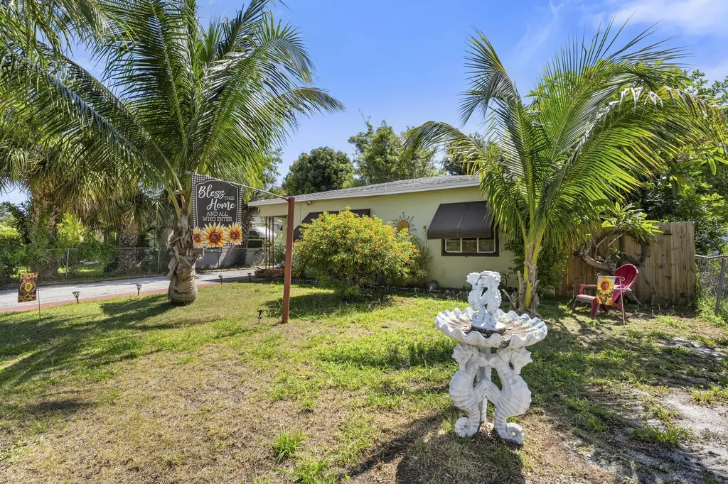 3032 Stanford Road West Palm Beach FL 33405