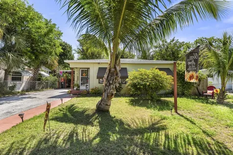 3032 Stanford Road West Palm Beach FL 33405