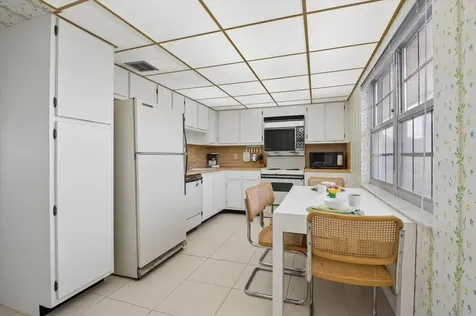 806 Cypress Boulevard Pompano Beach FL 33069