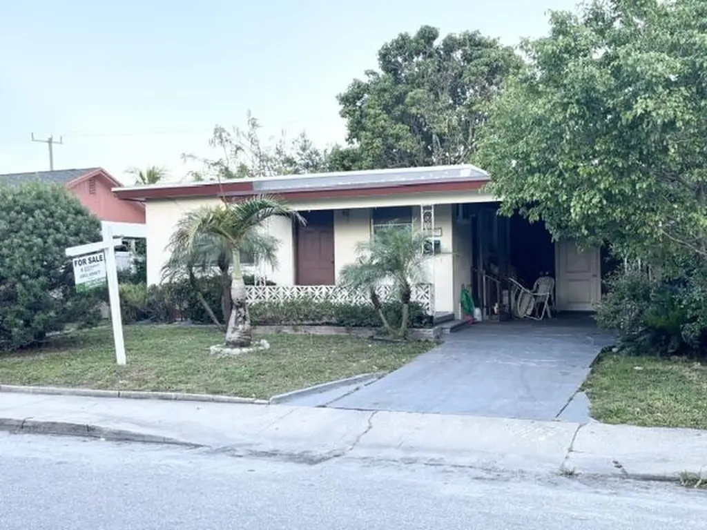 901 S F Street Lake Worth Beach FL 33460