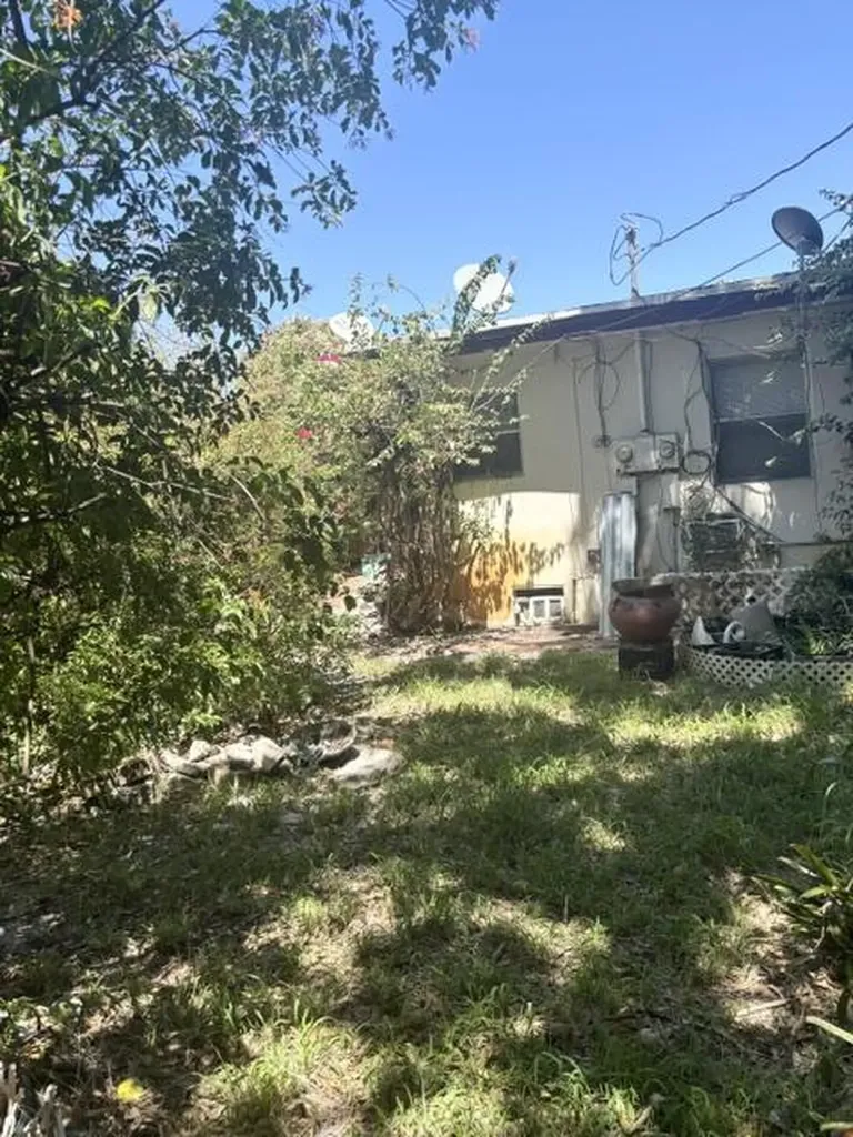 901 S F Street Lake Worth Beach FL 33460