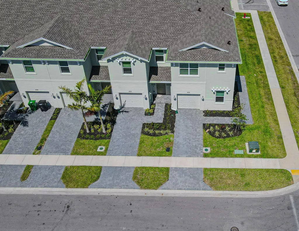 503 SE Rivergrass Street Port St Lucie FL 34984