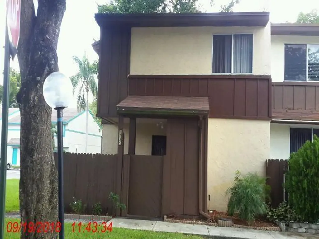 1235 Sussex Drive North Lauderdale FL 33068