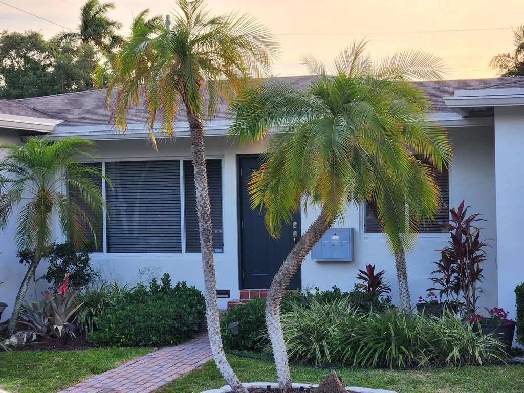 1207 NE 12th Avenue Fort Lauderdale FL 33304