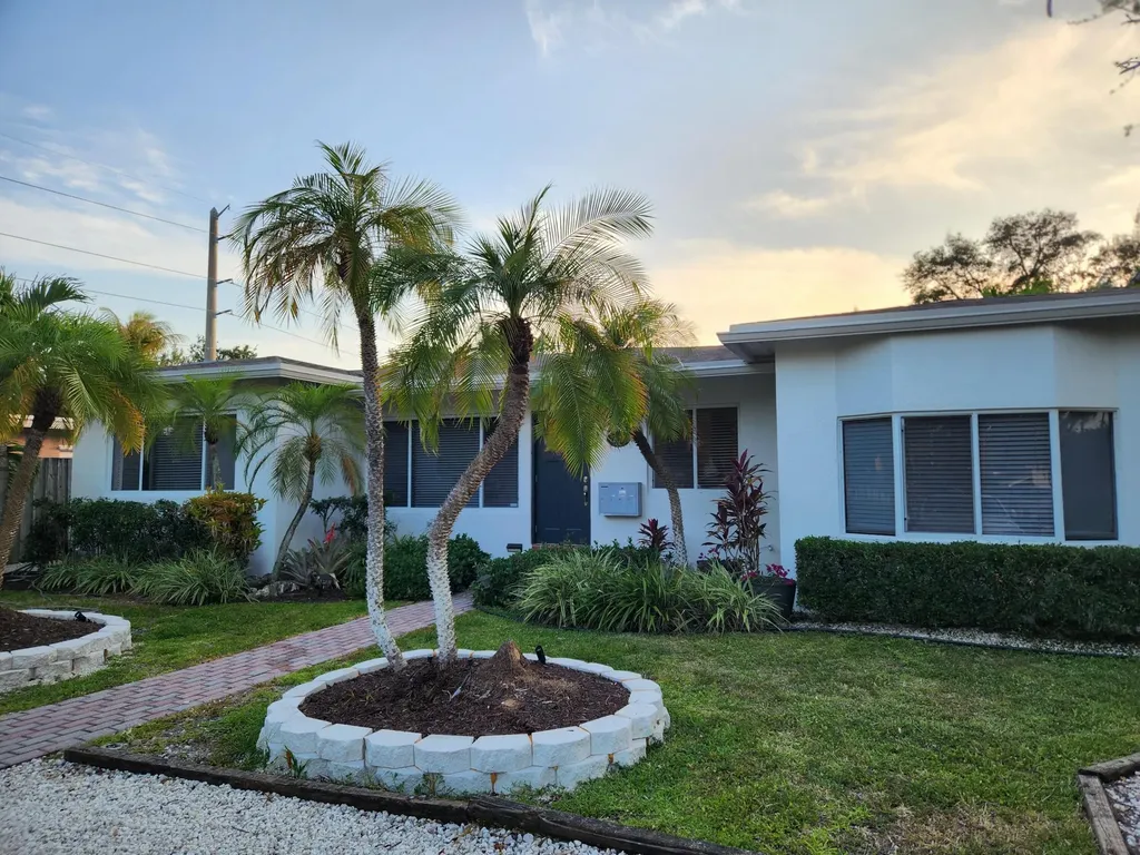 1207 NE 12th Avenue Fort Lauderdale FL 33304
