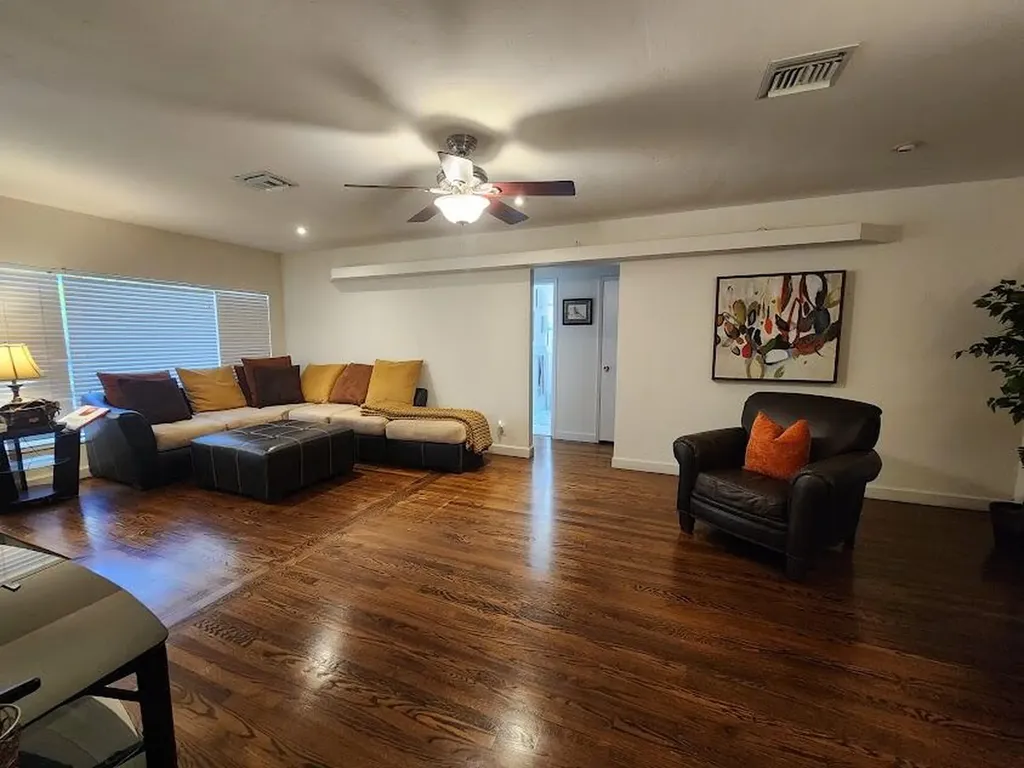 1207 NE 12th Avenue Fort Lauderdale FL 33304