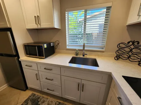 1207 NE 12th Avenue Fort Lauderdale FL 33304