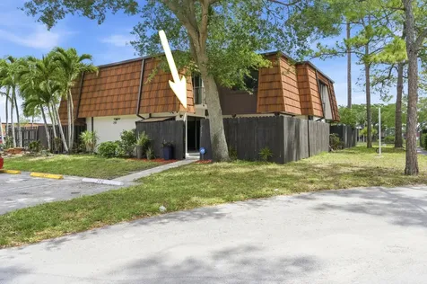 2101 White Pine Circle Greenacres FL 33415