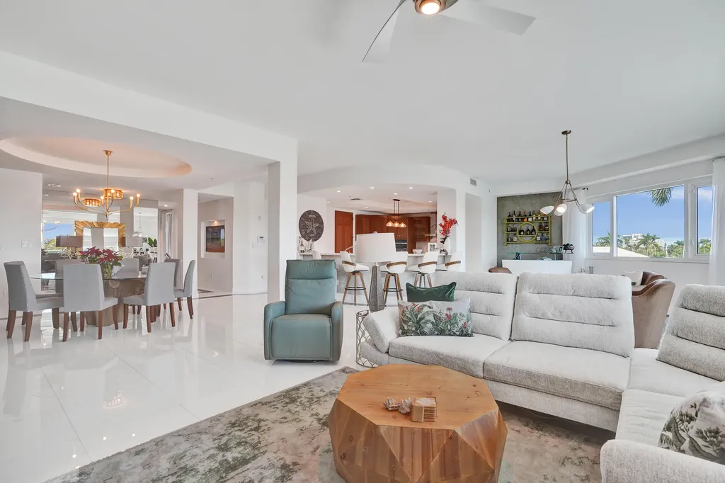 516 Hendricks Isle Fort Lauderdale FL 33301