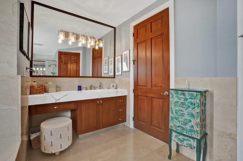 516 Hendricks Isle Fort Lauderdale FL 33301