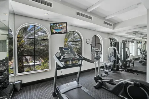 516 Hendricks Isle Fort Lauderdale FL 33301
