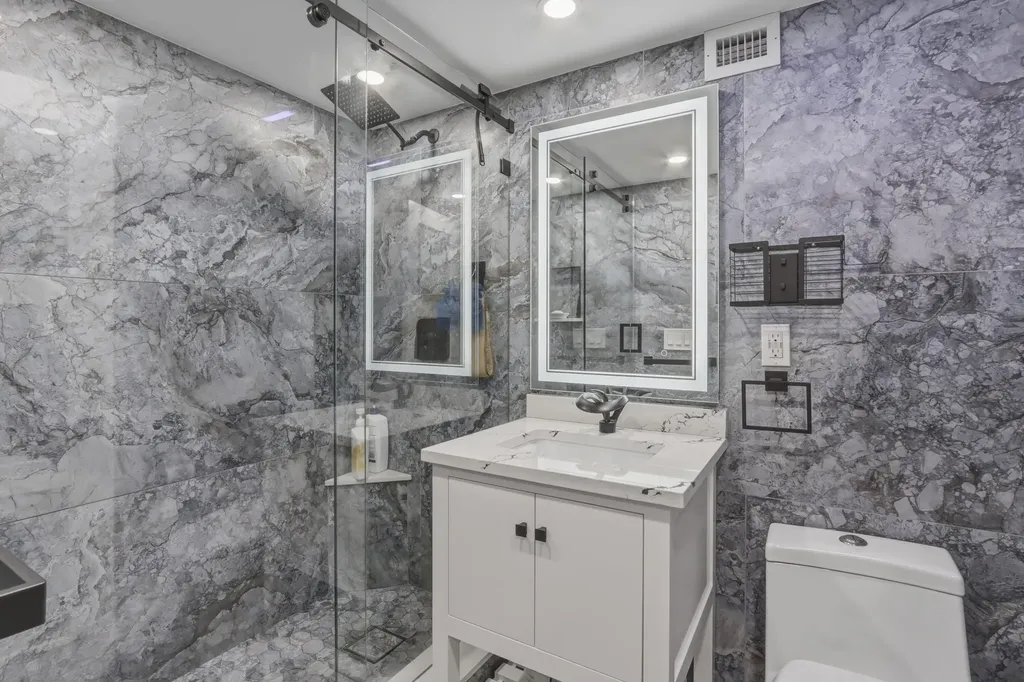6039 Collins Avenue Miami Beach FL 33140