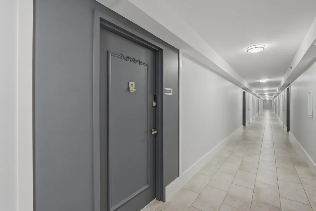 6039 Collins Avenue Miami Beach FL 33140