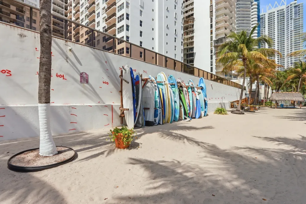 6039 Collins Avenue Miami Beach FL 33140