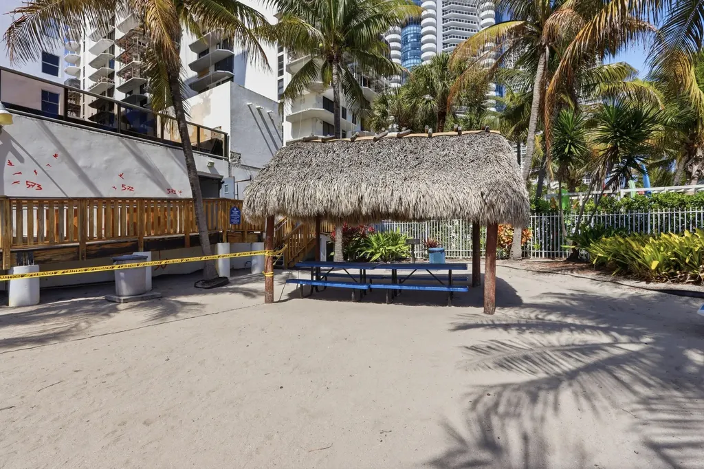 6039 Collins Avenue Miami Beach FL 33140
