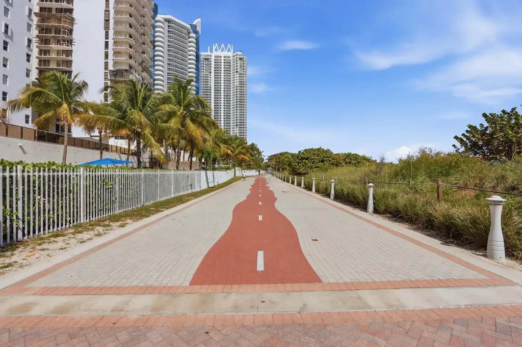 6039 Collins Avenue Miami Beach FL 33140