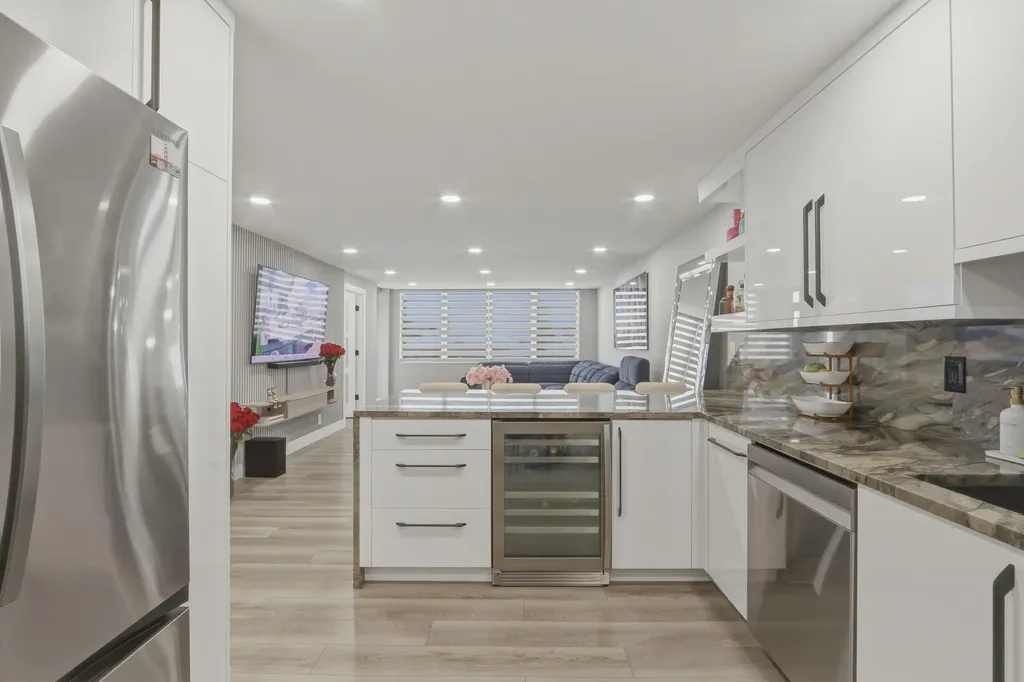 6039 Collins Avenue Miami Beach FL 33140
