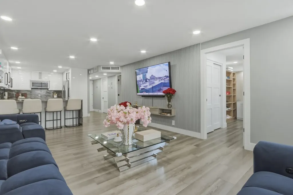 6039 Collins Avenue Miami Beach FL 33140