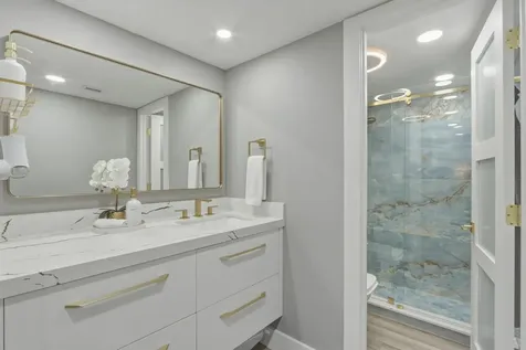 6039 Collins Avenue Miami Beach FL 33140