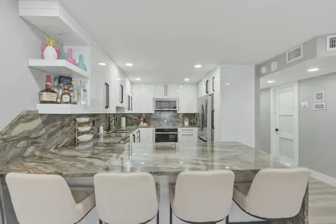 6039 Collins Avenue Miami Beach FL 33140