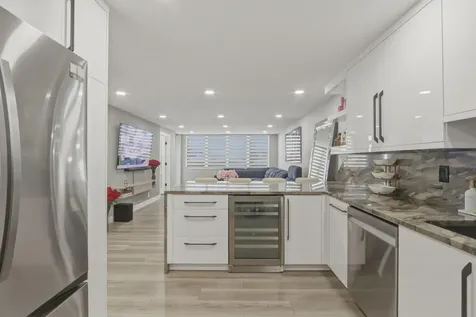 6039 Collins Avenue Miami Beach FL 33140
