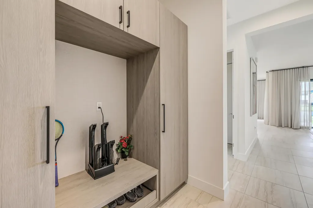 8283 Royal County Down Road Boca Raton FL 33434