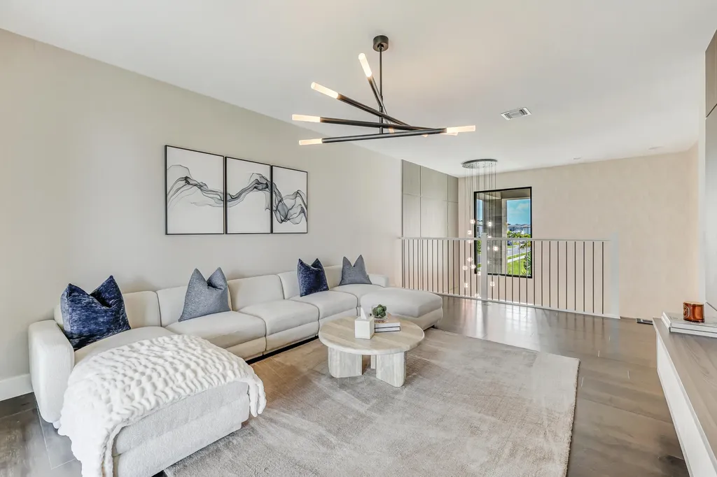 8283 Royal County Down Road Boca Raton FL 33434