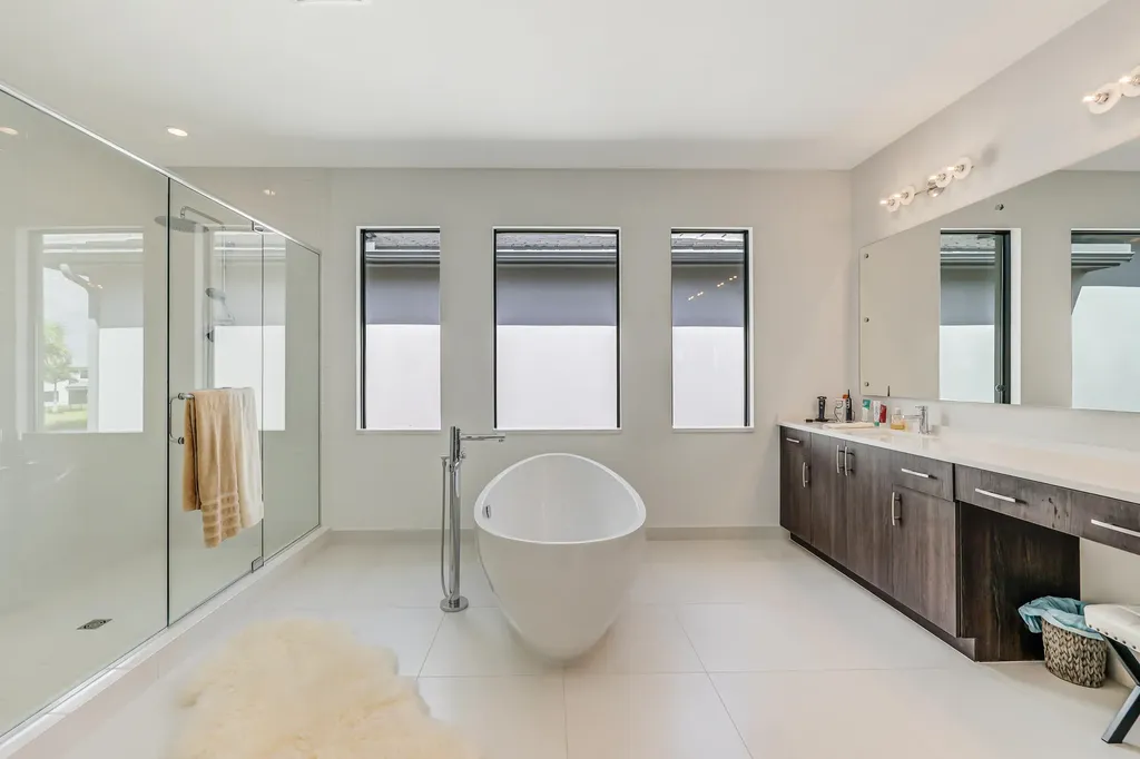 8283 Royal County Down Road Boca Raton FL 33434