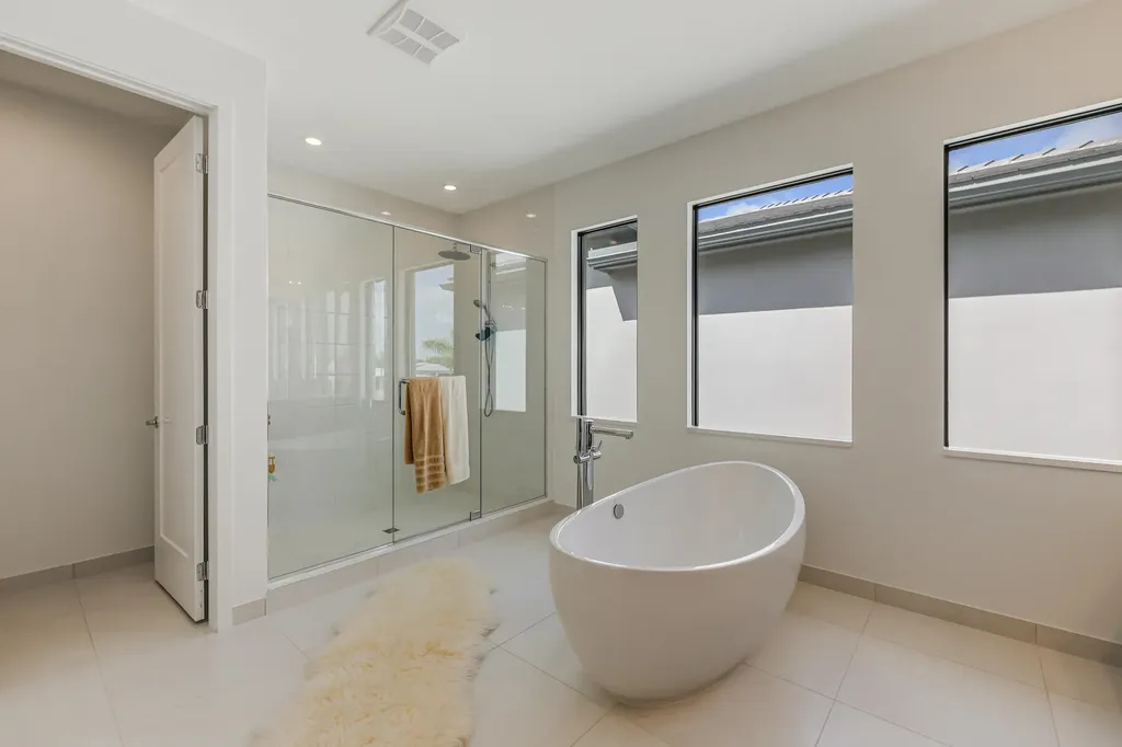 8283 Royal County Down Road Boca Raton FL 33434