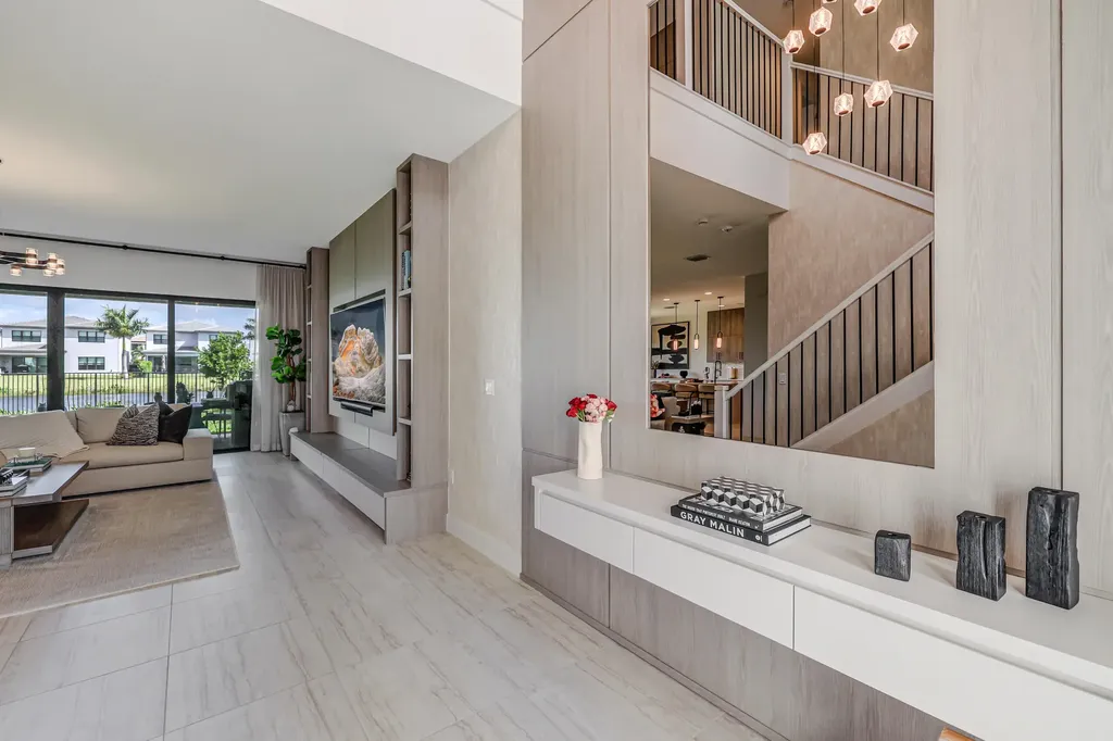 8283 Royal County Down Road Boca Raton FL 33434